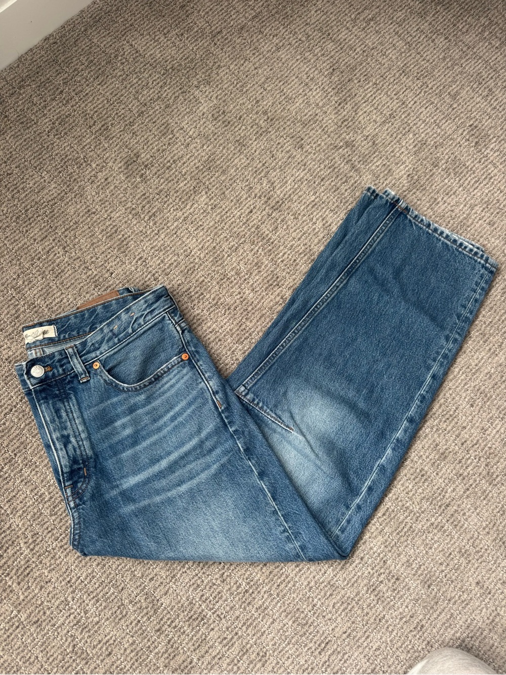 Women’s Madewell Darted Barrel Jean in classic blue wash, 27